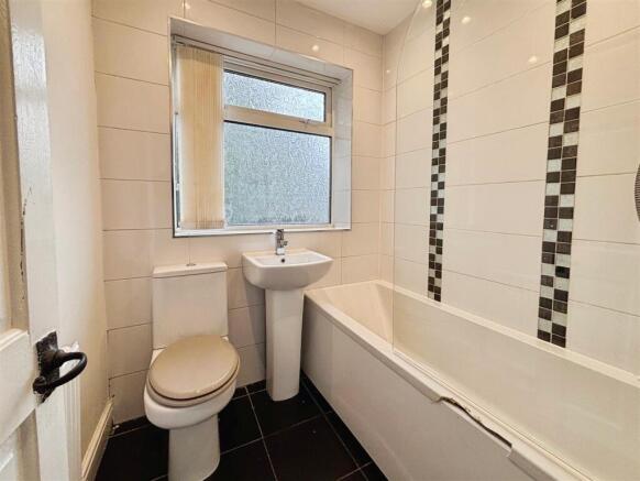 2 bed Semi-Detached for sale Image 12