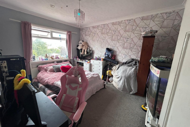 3 bed Semi-Detached for sale Image 6