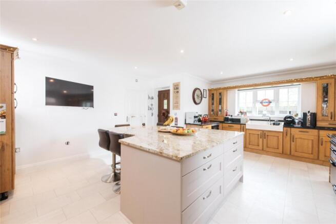 Kitchen/Breakfast Rm