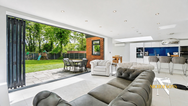 5 bed Detached for sale Image 5