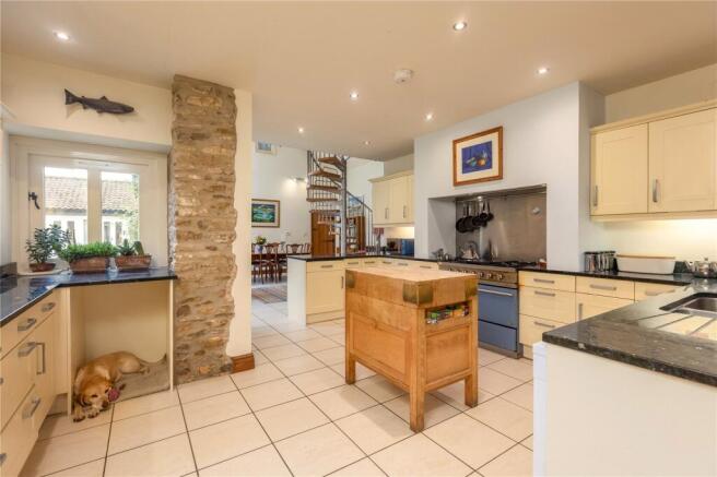 6 bed Barn Conversion for sale Image 4