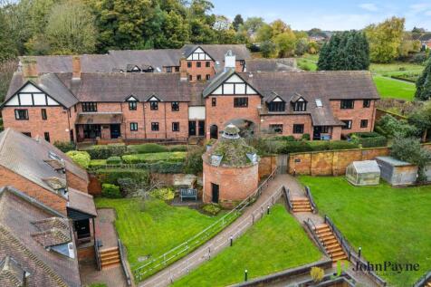 Allesley Hall Drive, Allesley, Coventry, CV5