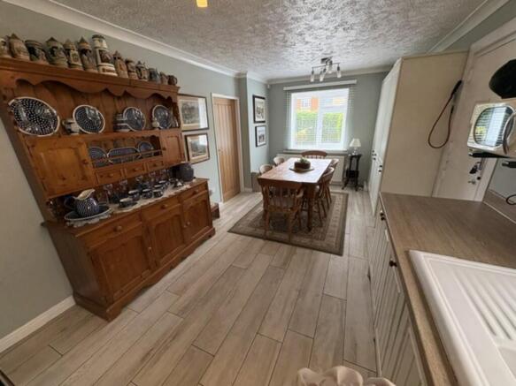 3 bed Detached Bungalow for sale Image 5