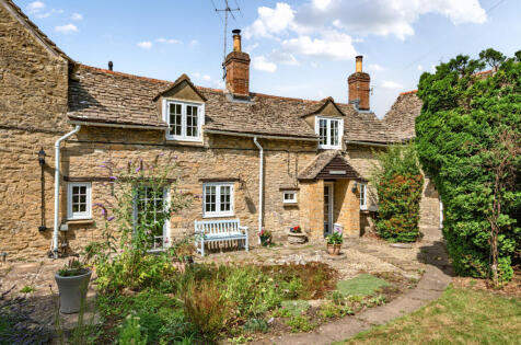 Wroslyn Road, Freeland, Witney