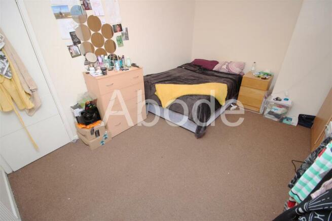 3 bed House to rent Image 12