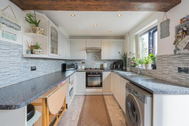 1 Oathills Drive-2.jpg