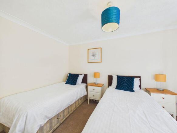 2 bed Apartment for sale Image 10