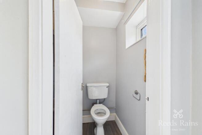 3 bed Semi-Detached to rent Image 4