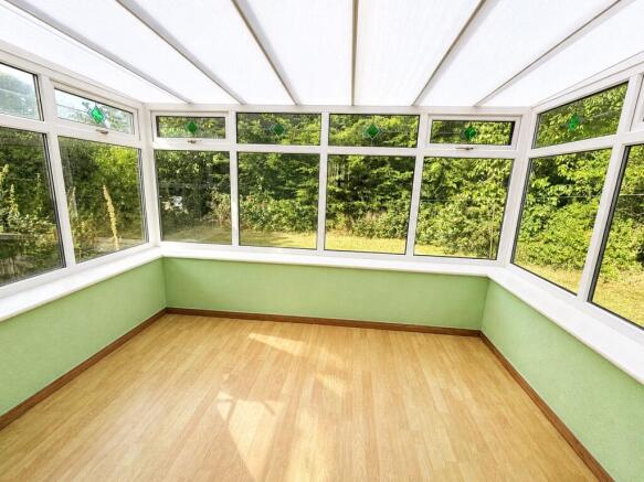 3 bed Bungalow for sale Image 9