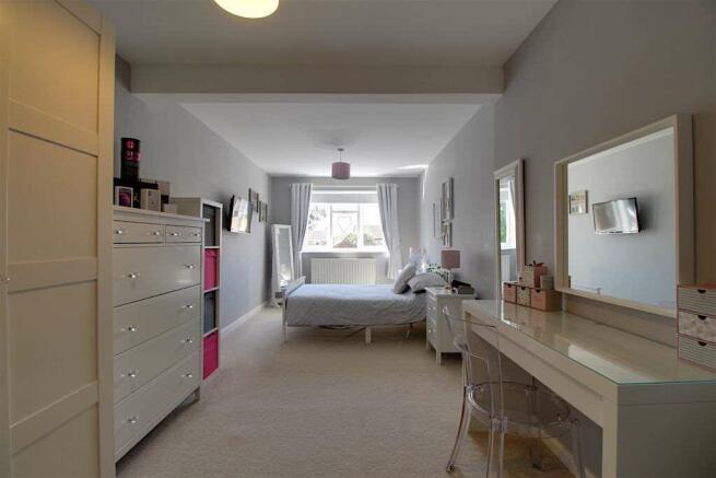 Bedroom 2 (Double)