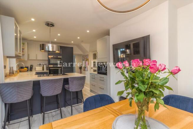 Kitchen image 3