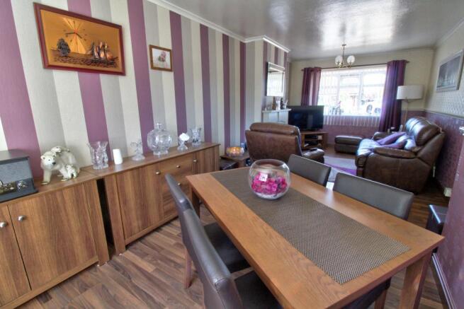 Living Room / Diner