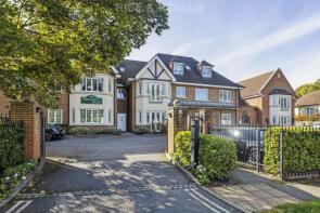 19, Harroway Manor, Cobham Road, Fetcham KT22 9LL