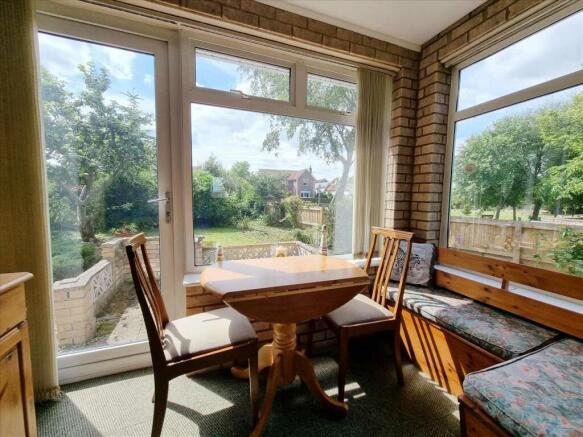 Breakfast Room: