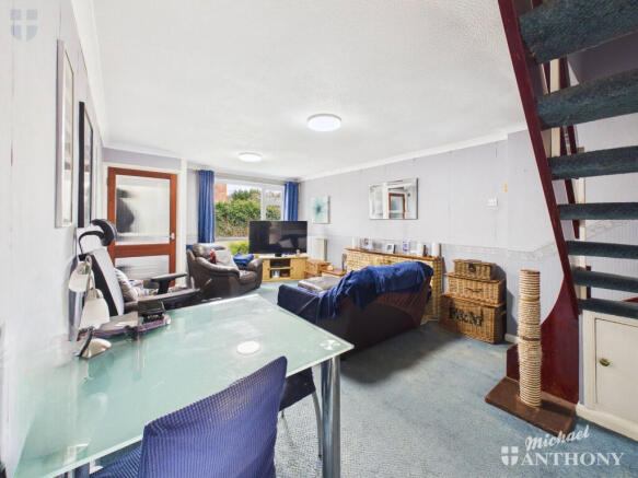 CAM03852G0-PR0601-STILL006