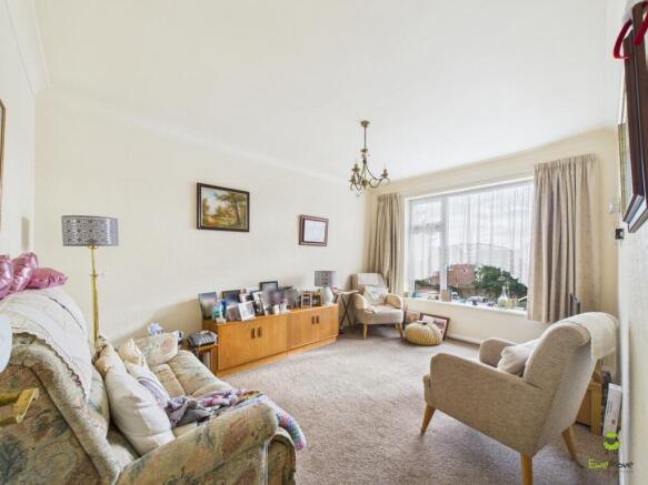 CAM02615G0-PR0150-STILL004