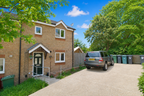 27, Chestnut Close, Ventnor PO38 1DQ