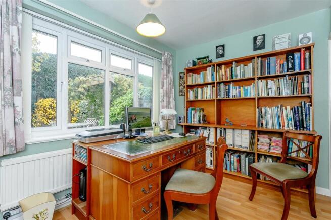 8368109-interior22.jpg