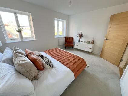 Milton Green, Christchurch Road, New Milton, Hampshire. BH25 6QG