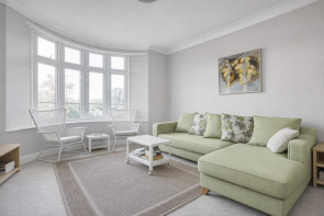 41, Parkview Court, Fulham High Street, London SW6 3LL