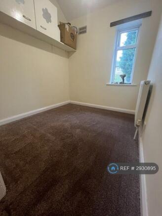 3 bed Terraced to rent Image 3