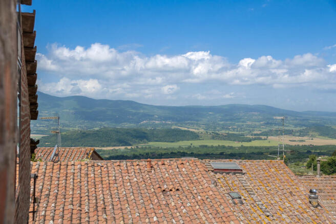 CDP2648 - Downtown 4-bedroom house with roof terrace, Città della Pieve-4