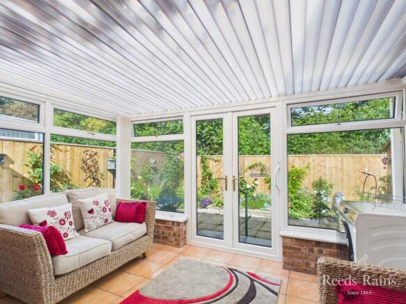 2 bed Bungalow for sale Image 7