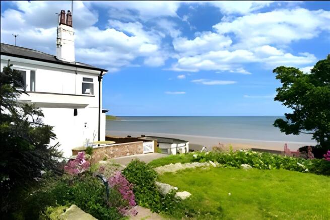 3 bed Flat for sale Image 5