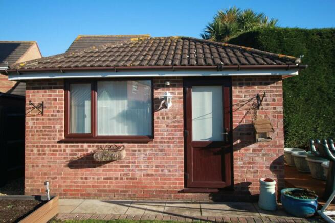 Out house.JPG