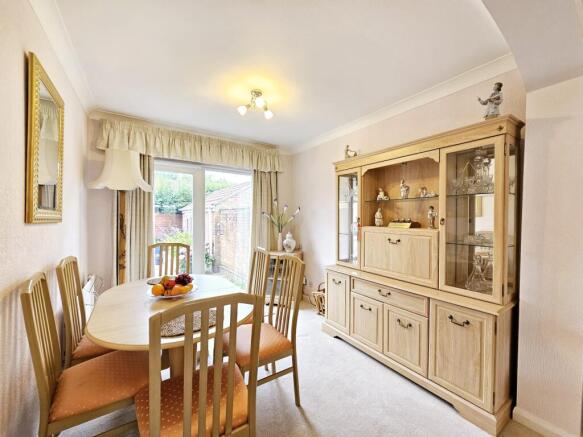 3 bed Semi-Detached for sale Image 4
