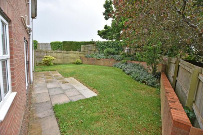 4 bed Detached to rent Image 12