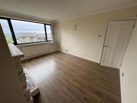 2 bed Semi-Detached Bungalow for sale Image 12