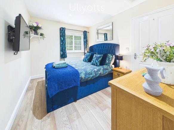 1 bed Terraced Bungalow for sale Image 8