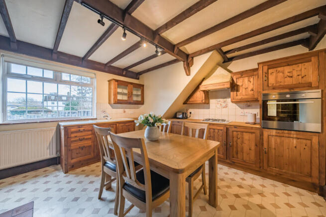 1411260-11-698f2d...