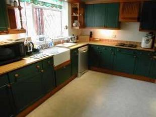 KITCHEN: