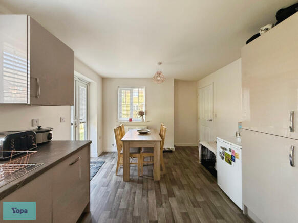 3 bed Detached for sale Image 6