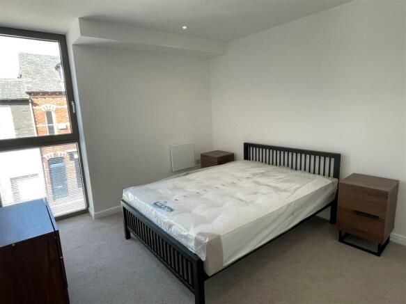Bedroom 1.jpg