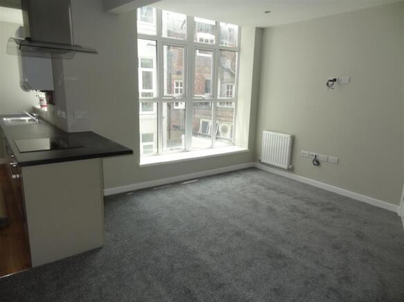 OPEN PLAN LIVING/DINING/KITCHEN