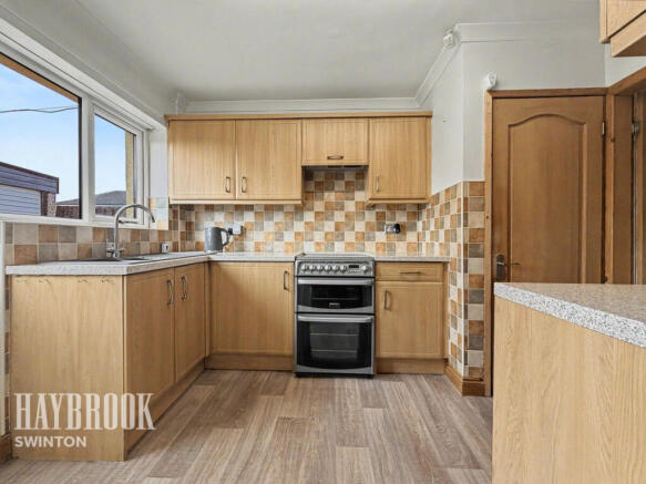 3 bed Semi-Detached for sale Image 4
