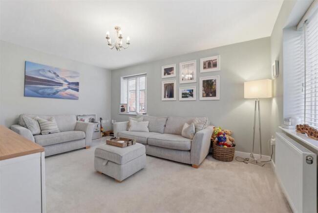 P1178476_reedit_193290da-5300-474a-954c-cb49773f76