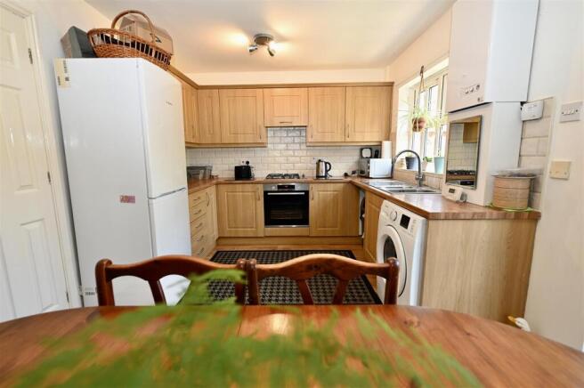 3 bed Terraced for sale Image 5