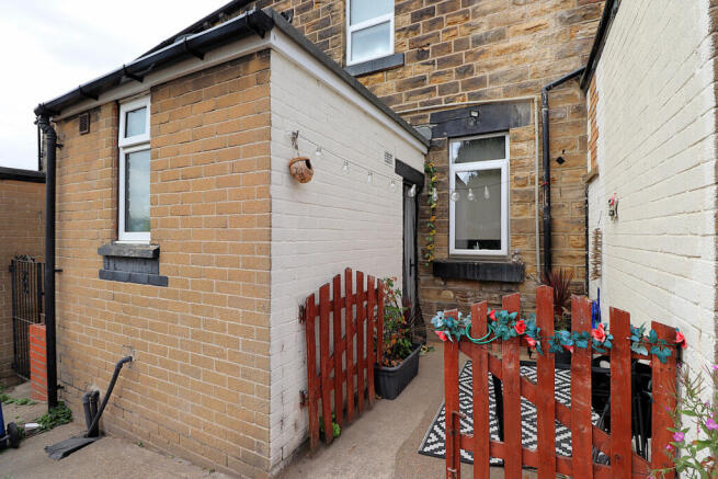 3 bed Terraced for sale Image 10