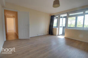 26, Muntz House, Skipton Road, Birmingham B16 8JN