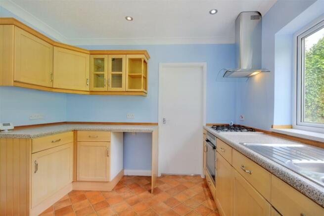 Kitchen_2.jpeg