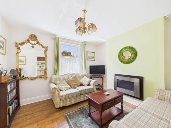 3 bed Terraced for sale Image 5