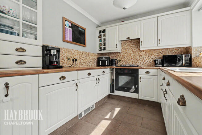 3 bed Detached for sale Image 6
