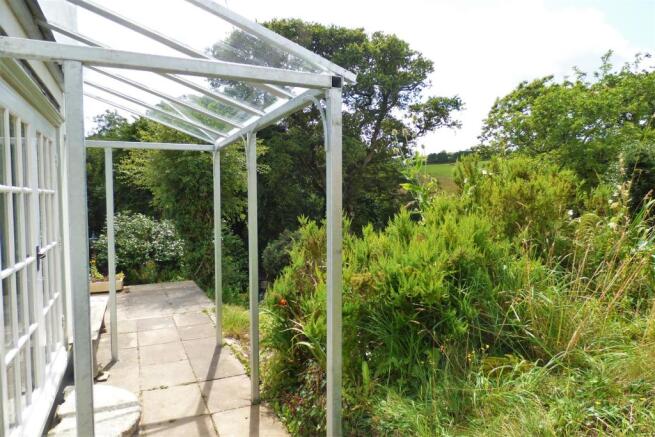 Side garden.JPG