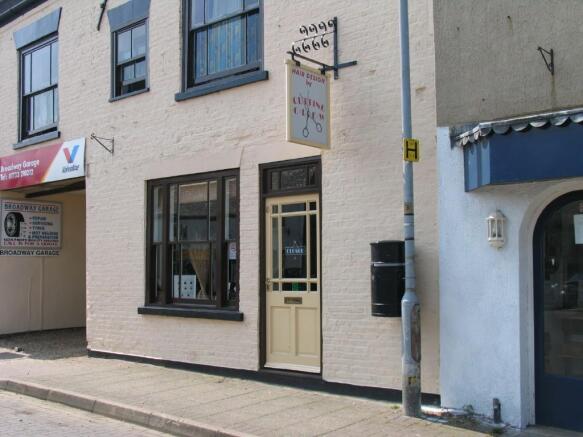 1 of 3 Hairdressers
