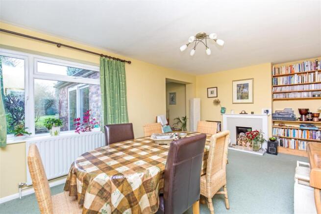 Dining Room 2.jpg