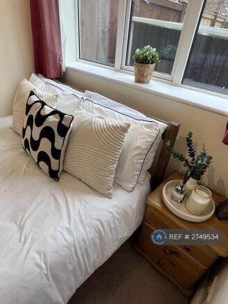 1 bed House Share to rent Image 10